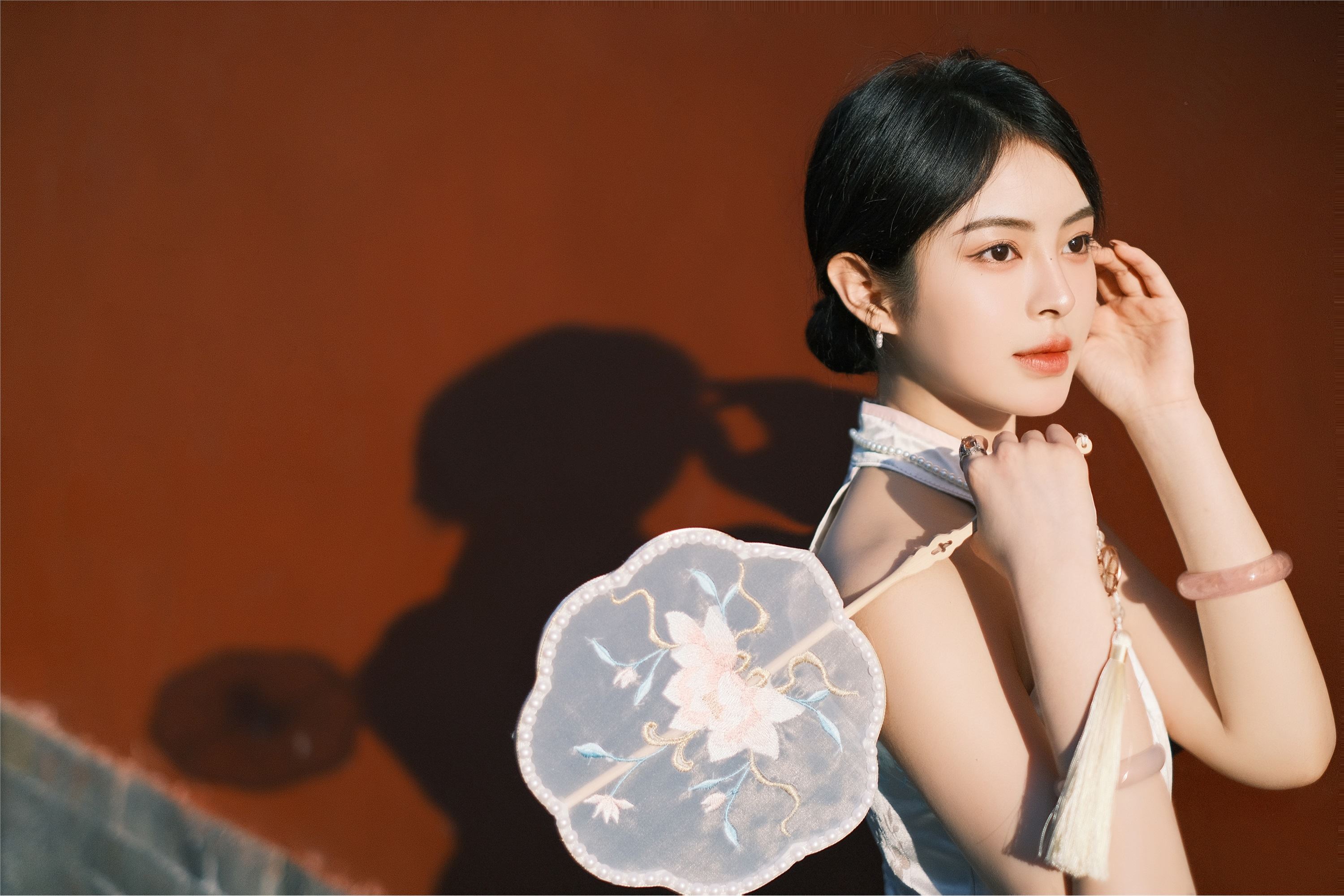 YITUYU艺图语 2025.01.03 庭院深深 胡允恩YooEn